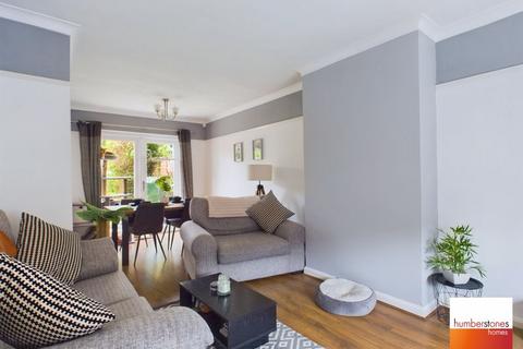 26 Cornwall Avenue, Oldbury, B68 0SW