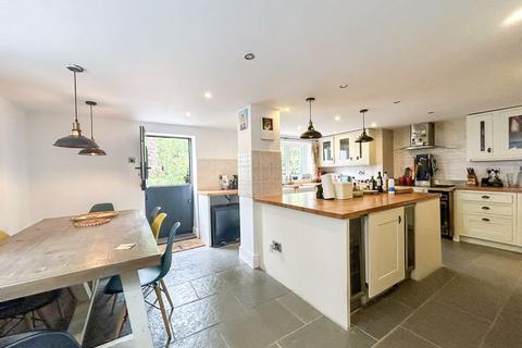 16 Thornhill Road, Sutton Coldfield, B74 3EH