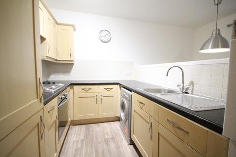 3 bedroom apartment to rent, Byron Walk