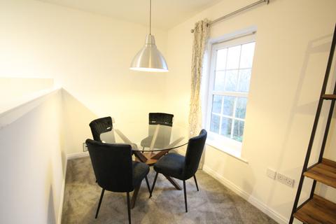 3 bedroom apartment to rent, Byron Walk