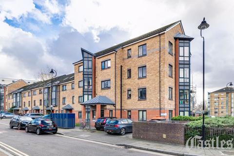 92 Monteagle Way, London, E5 8JF