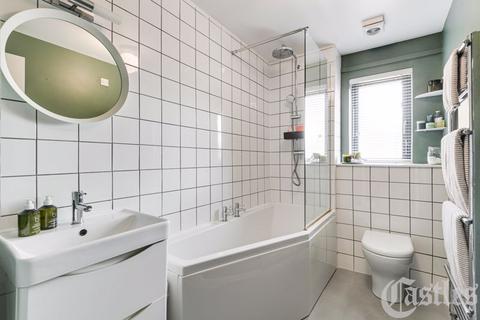 92 Monteagle Way, London, E5 8JF