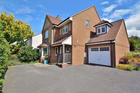 4 bedroom detached house for sale, Thame Road, Longwick