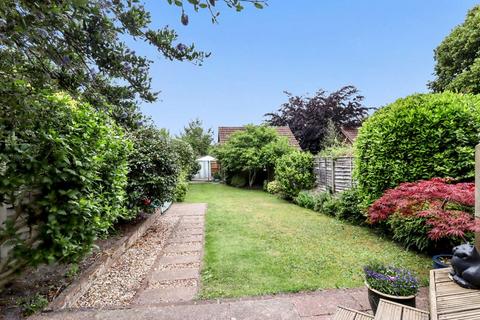 67 Grasmere Road, Lightwater, GU18 5TL