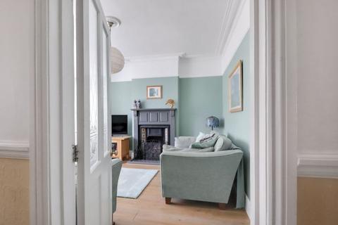 67 Grasmere Road, Lightwater, GU18 5TL