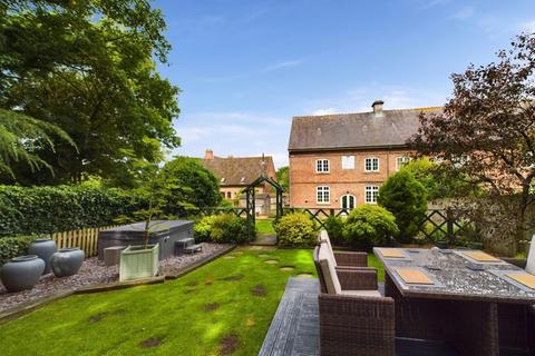 4 bedroom terraced house for sale, Longford Park, Newport TF10