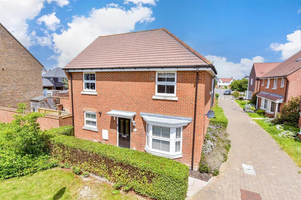 Wagtail Walk, Finberry, Ashford, Kent 3 bed detached house for sale £