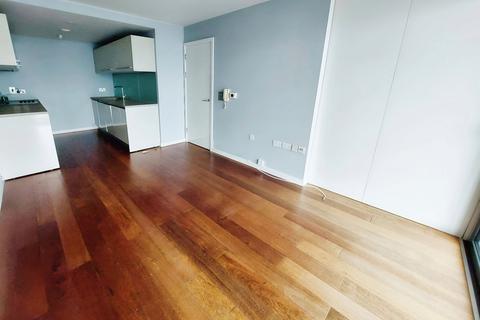 2 bedroom flat to rent, Beetham Tower, 301 Deansgate, Manchester, M3