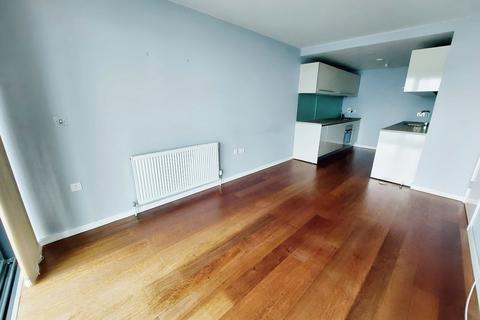2 bedroom flat to rent, Beetham Tower, 301 Deansgate, Manchester, M3