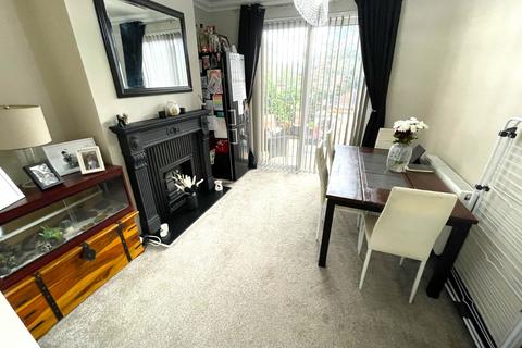 3 bedroom terraced house for sale, Frizlands Lane, Dagenham