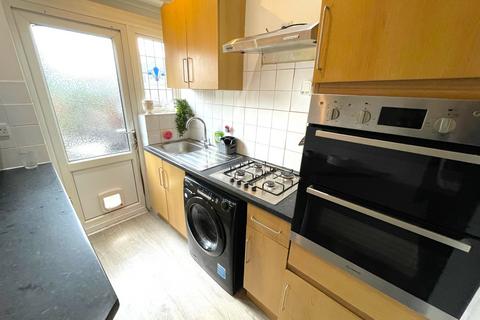 3 bedroom terraced house for sale, Frizlands Lane, Dagenham