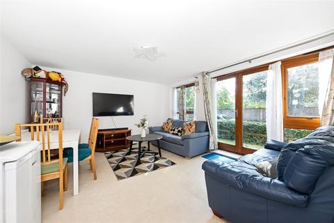 Harry Close, Croydon, CR0