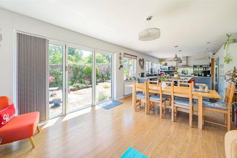 4 bedroom bungalow for sale, Church Place, Pulborough, West Sussex, RH20