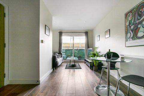 1 bedroom apartment for sale, Chapel Court,4Crown Drive