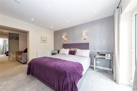 Guest house for sale, East Street, Olney, Buckinghamshire, MK46