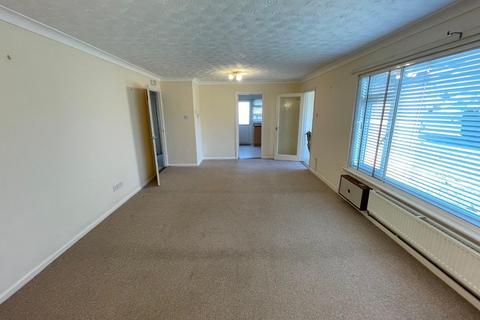 3 bedroom detached bungalow to rent, Caudle Avenue, Lakenheath IP27