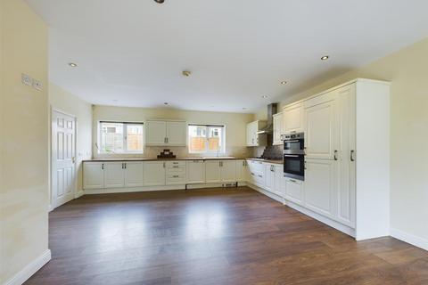 4 bedroom detached house for sale, Low Street, Northallerton DL7