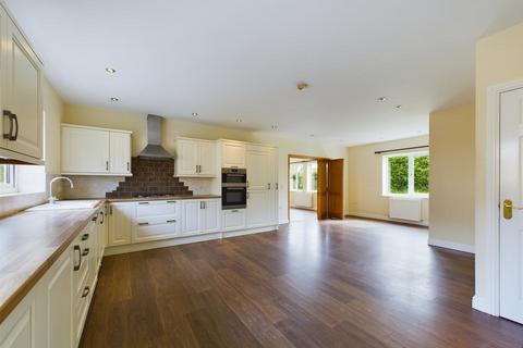 4 bedroom detached house for sale, Low Street, Northallerton DL7