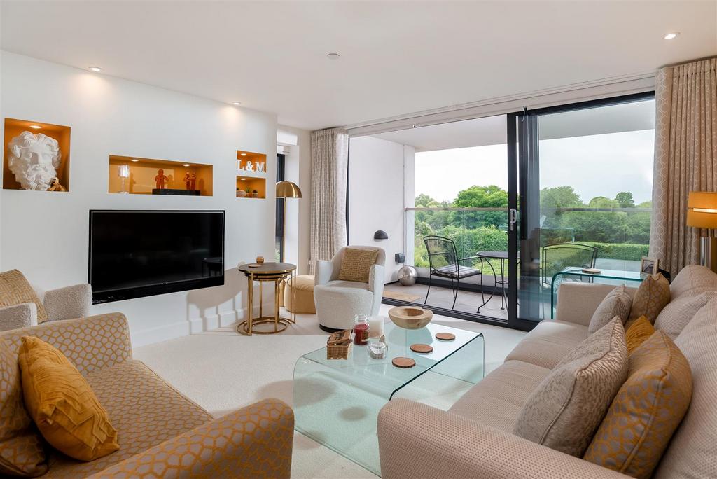 6 Avon Heights-11.jpg