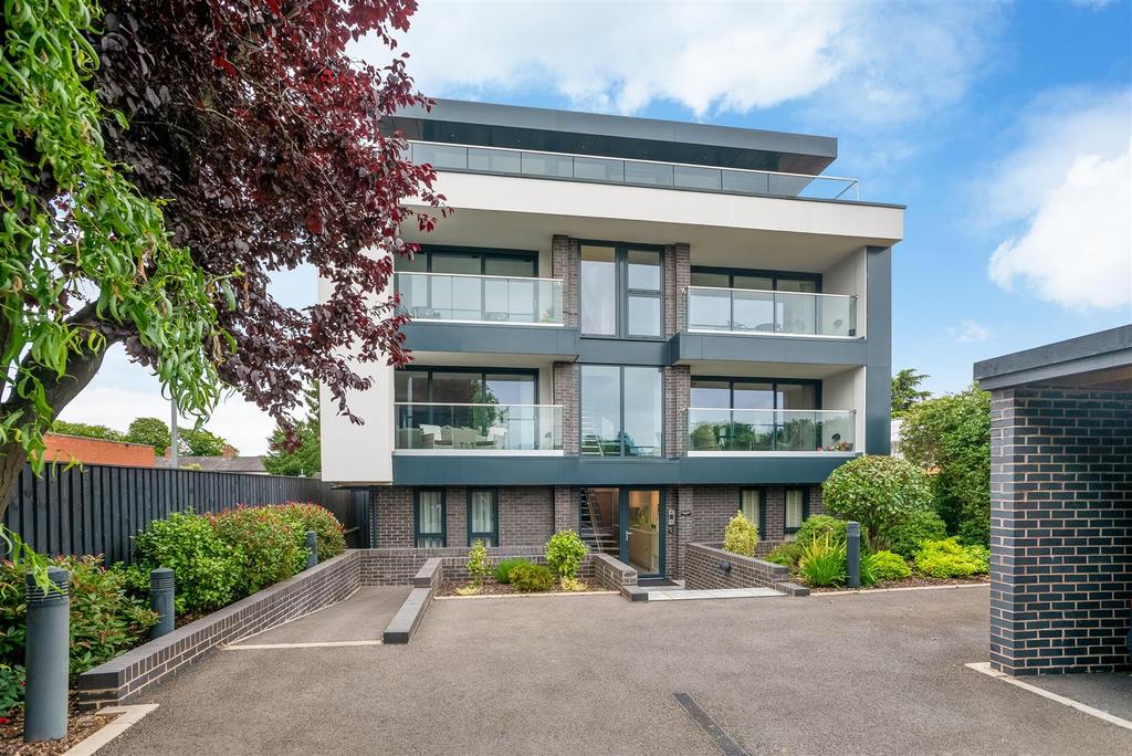 6 Avon Heights-3.jpg