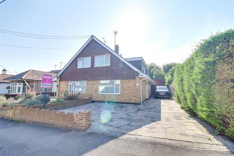 17 Bilton Road, Benfleet, SS7 2HQ