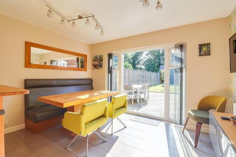 17 Bilton Road, Benfleet, SS7 2HQ