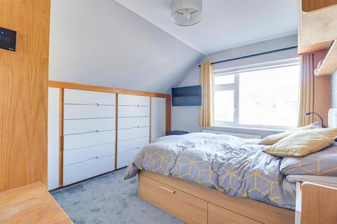 17 Bilton Road, Benfleet, SS7 2HQ