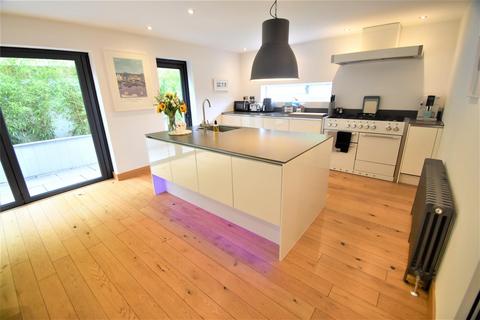 10 Hillside, Portbury, Bristol, BS20 7UD