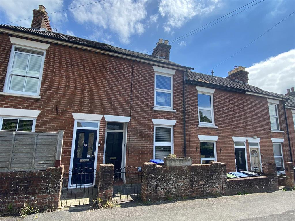 Wyndham Road, Salisbury SP1 2 bed terraced house £975 pcm (£225 pw)