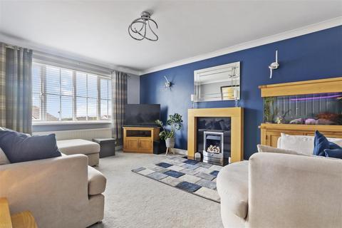 54 Chartwell Drive, Bradford, BD6 3DA