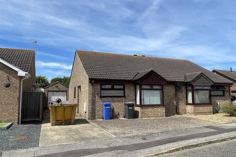 2 bedroom semi-detached bungalow for sale, Smiths Walk, Lowestoft