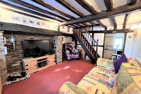 2 bedroom cottage for sale, Church Road, Harlington,