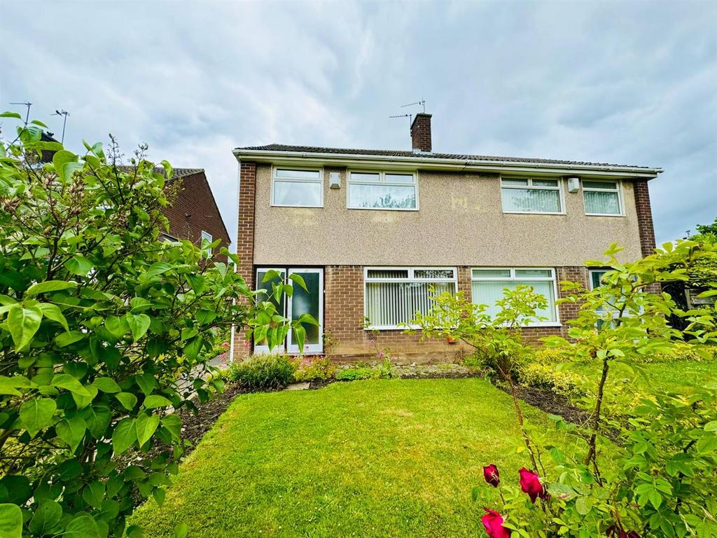Castle Dene Grove, Houghton Le Spring... 3 bed house £159,950