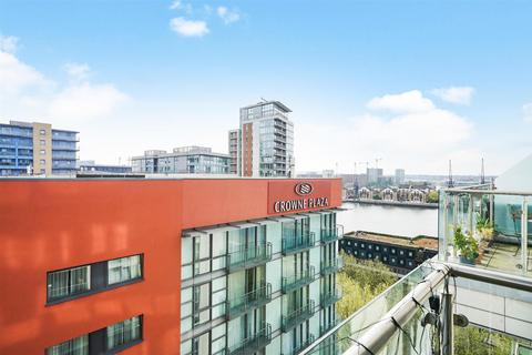 1 bedroom apartment for sale, The Oxygen Apartments, Royal Victoria Dock E16