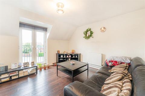 2 bedroom apartment for sale, Trinity Avenue, Enfield