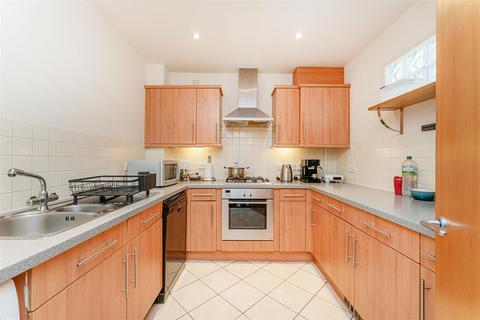 2 bedroom apartment for sale, Trinity Avenue, Enfield