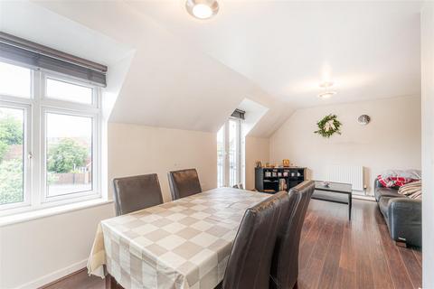 2 bedroom apartment for sale, Trinity Avenue, Enfield