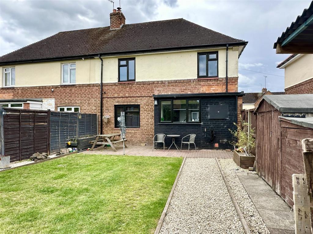 Mid-garden to house