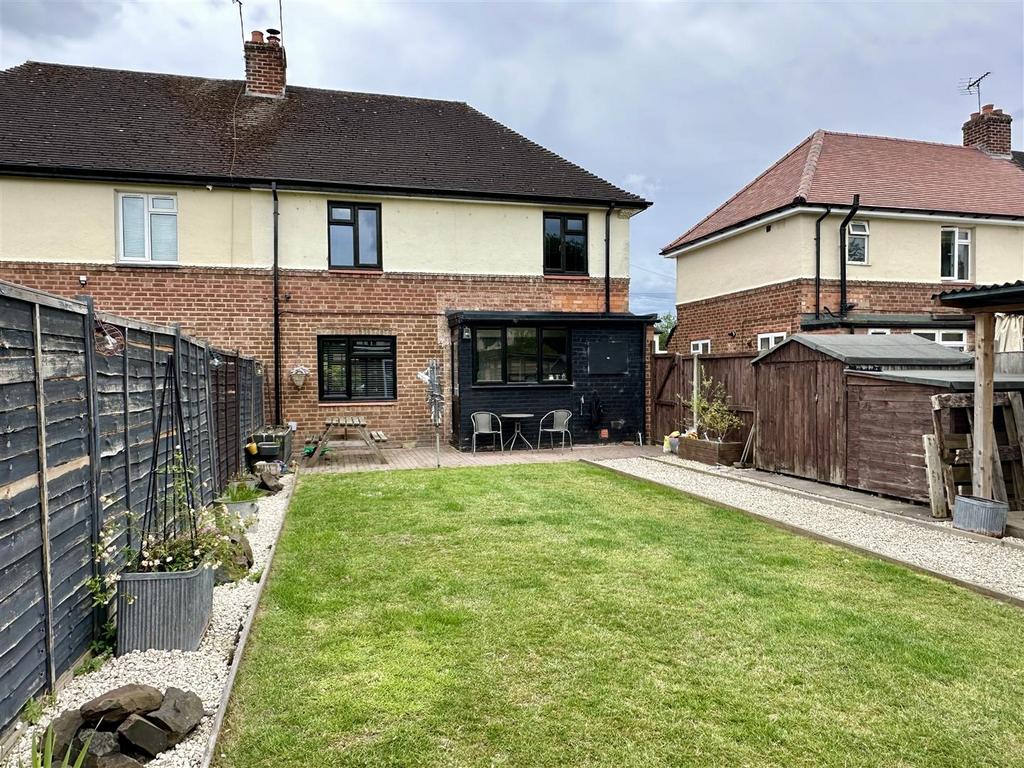 Mid-garden to house