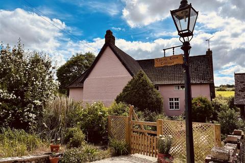 4 bedroom cottage for sale, Lower Street, Ipswich IP6