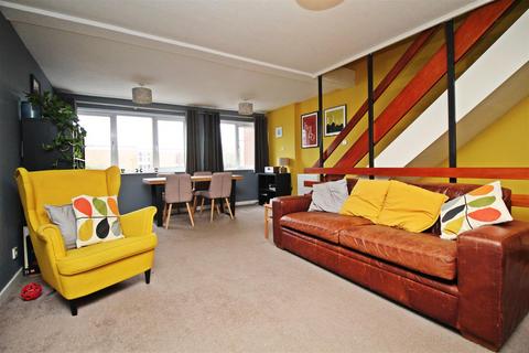 3 bedroom end of terrace house for sale, Somerstown, Chichester