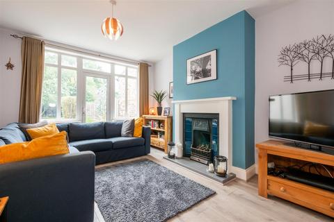 4 bedroom semi-detached house for sale, Harrow Drive, Sale