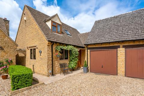 3 bedroom detached house for sale, Wheatfield Court, Mickleton, Chipping Campden