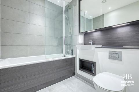 1 bedroom flat for sale, Chamberlain Court, Ironworks Way, London