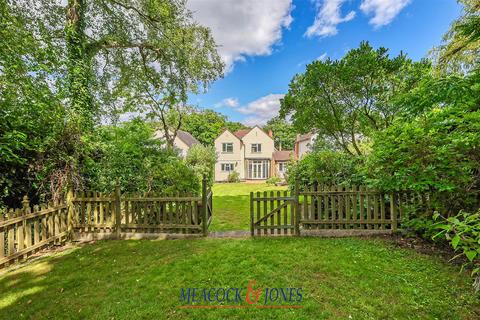 4 bedroom detached house for sale, Mount Crescent, Warley, Brentwood