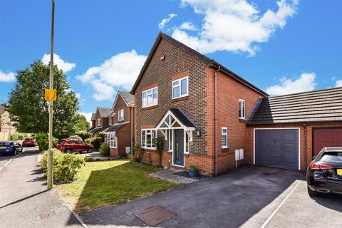 3 bedroom detached house for sale, Clanfield, Hampshire