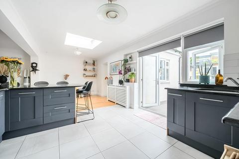 4 bedroom house for sale, Hutton Grove, North Finchley