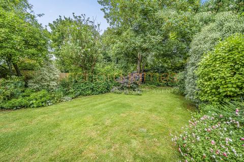 4 bedroom semi-detached house for sale, Copthall Gardens, Mill Hill, London, NW7