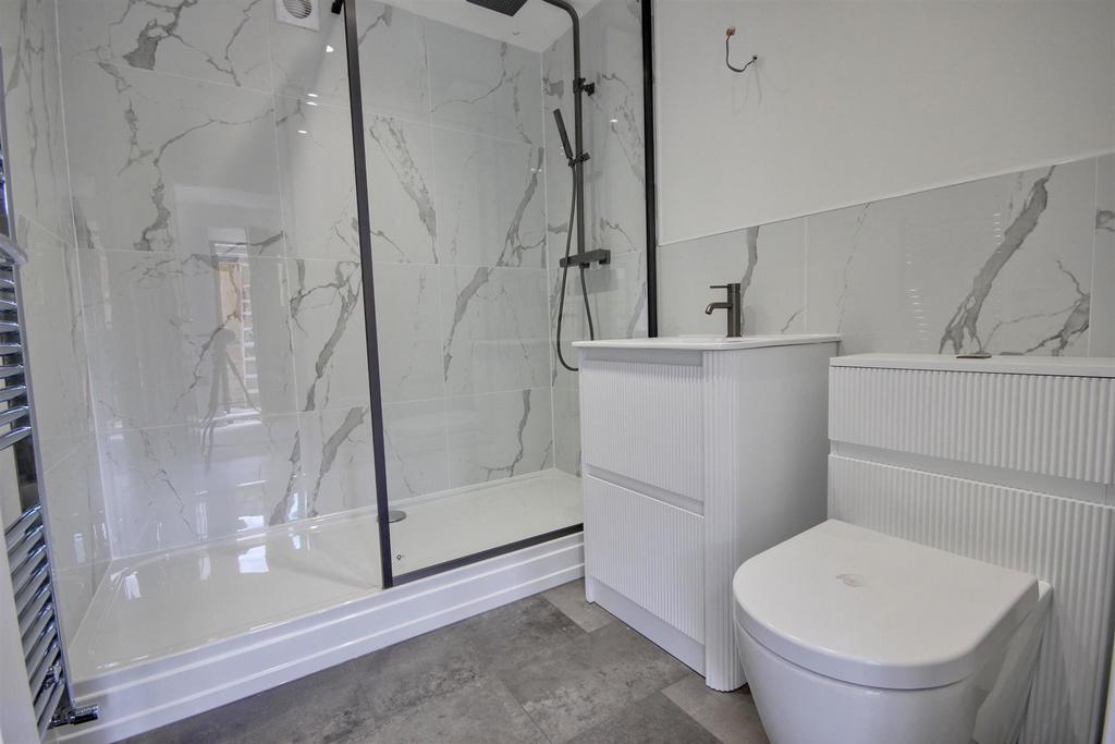 No 5 Shower 2.jpg