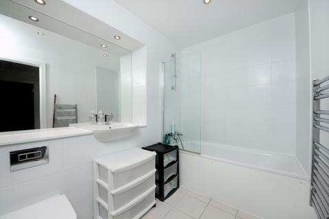 1 bedroom apartment for sale, Underhill Gardens, London